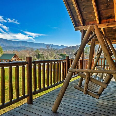 Spectacular Mtns Views With Private Hot Tub With Pool Table And Private Pond Villa Sevierville Eksteriør bilde
