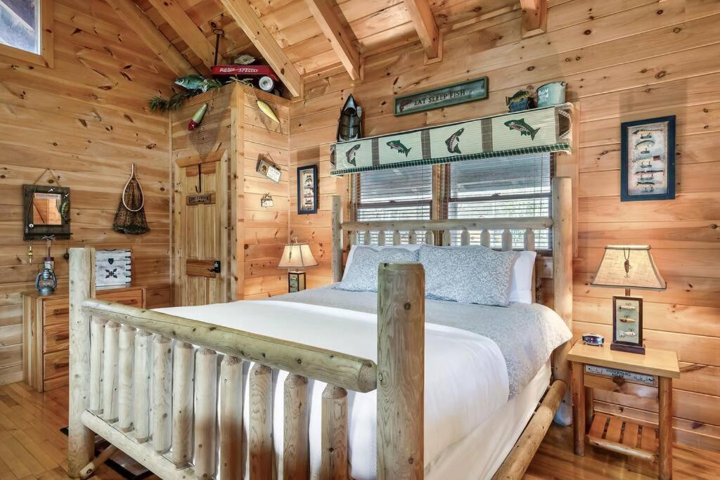 Spectacular Mtns Views With Private Hot Tub With Pool Table And Private Pond Villa Sevierville Eksteriør bilde