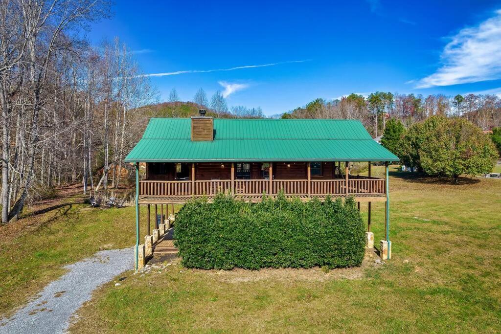 Spectacular Mtns Views With Private Hot Tub With Pool Table And Private Pond Villa Sevierville Eksteriør bilde